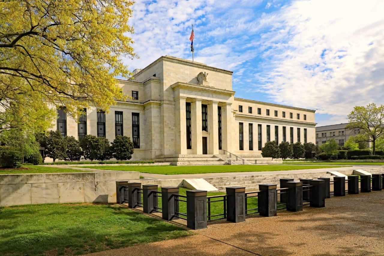 Will US banks fall after a 0.25 rate hike?